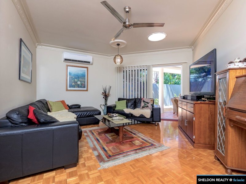 Photo - 22 Isaac Smith Close, Kewarra Beach QLD 4879 - Image 9