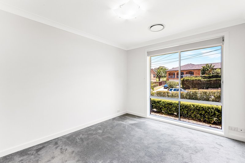 Photo - 22 Jacaranda Avenue, Baulkham Hills NSW 2153 - Image 5