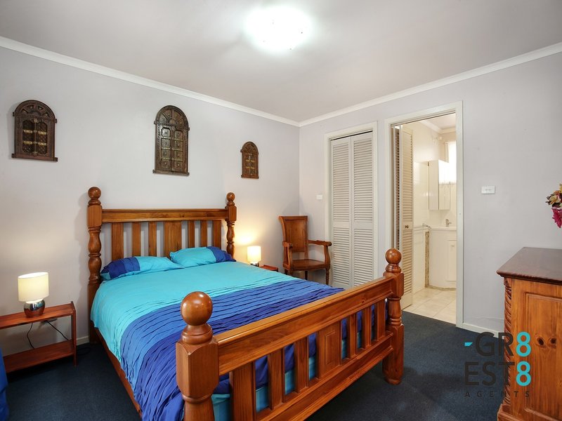 Photo - 22 Jacques Road, Narre Warren North VIC 3804 - Image 13