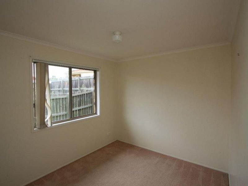 Photo - 22 Jade Garden Drive, Boronia Heights QLD 4124 - Image 6