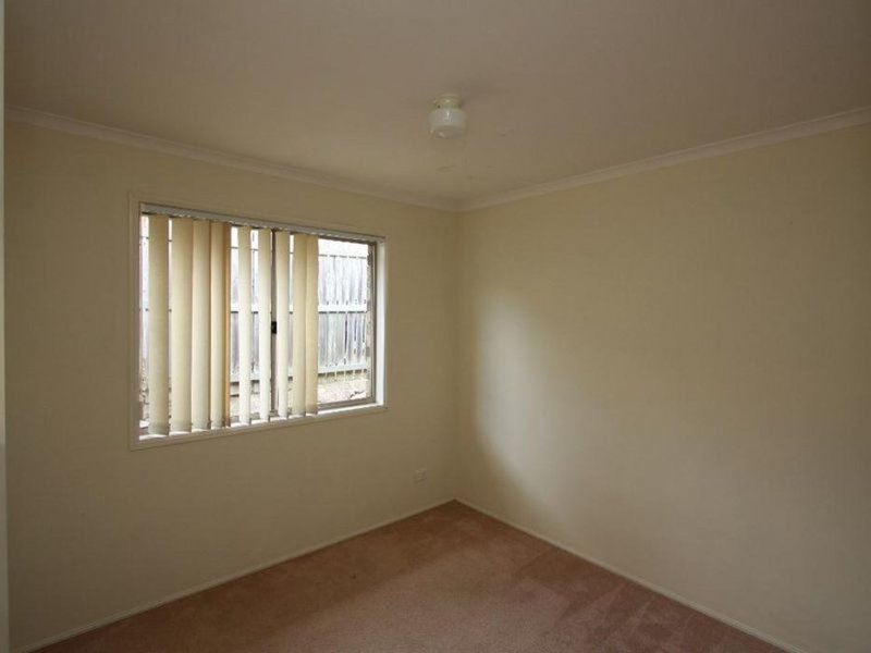 Photo - 22 Jade Garden Drive, Boronia Heights QLD 4124 - Image 7