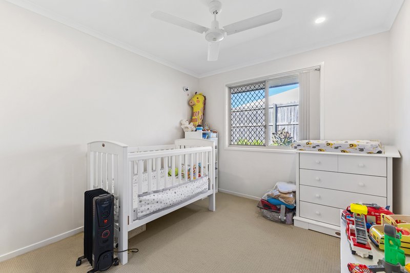 Photo - 22 Japoon Street, North Lakes QLD 4509 - Image 12
