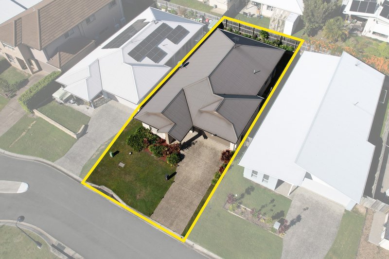 Photo - 22 Japoon Street, North Lakes QLD 4509 - Image 17