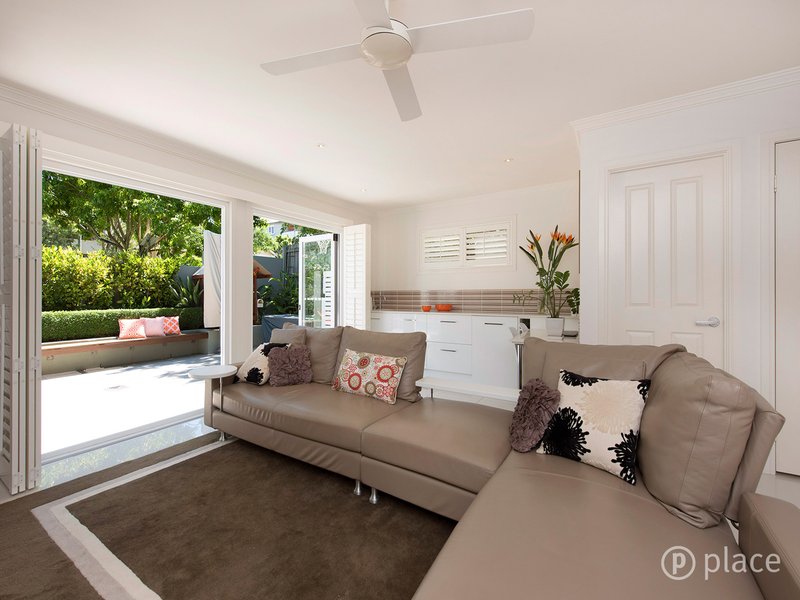 Photo - 22 Jean Street, Grange QLD 4051 - Image 11