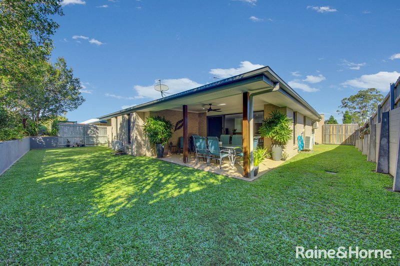 Photo - 22 Jeana Close, Boyne Island QLD 4680 - Image 17