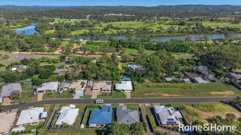 Photo - 22 Jeana Close, Boyne Island QLD 4680 - Image 21