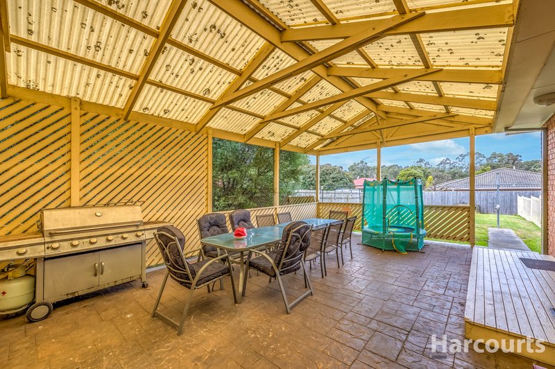 Photo - 22 Jeeralang Avenue, Newborough VIC 3825 - Image 13