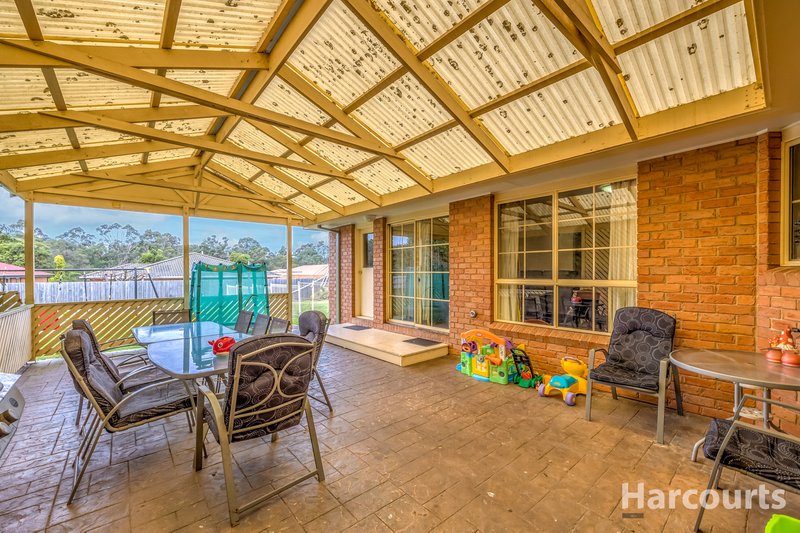 Photo - 22 Jeeralang Avenue, Newborough VIC 3825 - Image 14