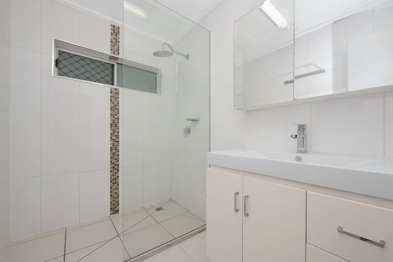 Photo - 22 Jenkins Street, Kirwan QLD 4817 - Image 5