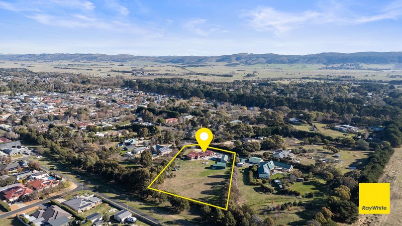 Photo - 22 John Dwyer Crescent, Bungendore NSW 2621 - Image 25