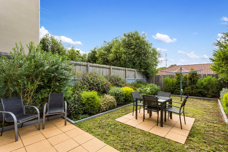 Photo - 2/2 John Street, Pakenham VIC 3810 - Image 14