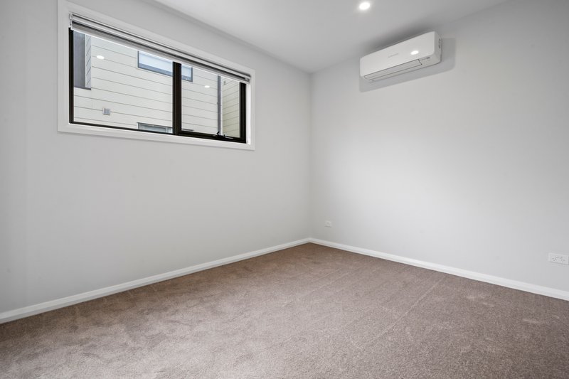 Photo - 2/2 Josephine Street, Oak Park VIC 3046 - Image 9