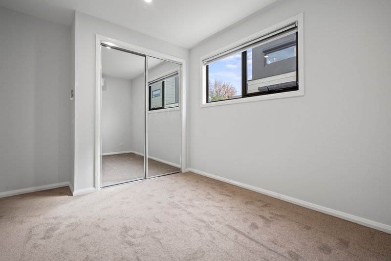 Photo - 2/2 Josephine Street, Oak Park VIC 3046 - Image 10