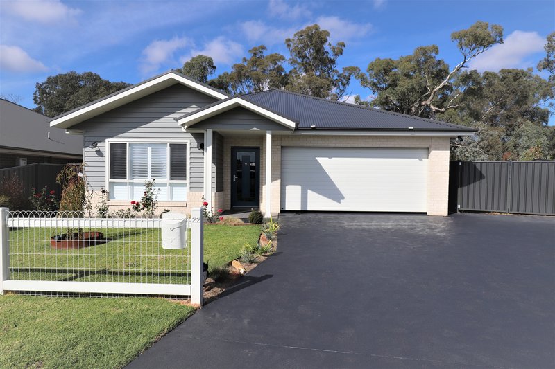 22 Keith Taylor Crs , Cootamundra NSW 2590