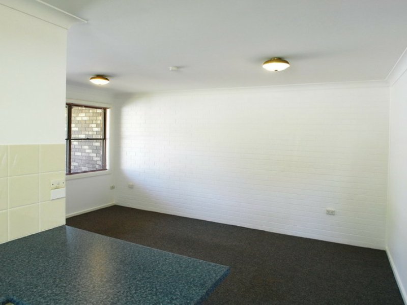 Photo - 2/2 Kemp Street, Salamander Bay NSW 2317 - Image 4