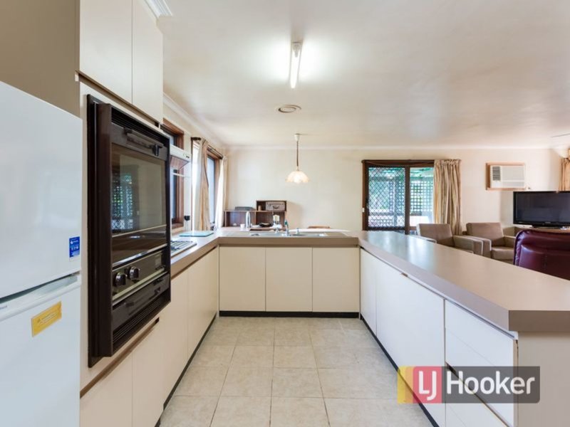 Photo - 22 Kerrison Drive, Hampton Park VIC 3976 - Image 2