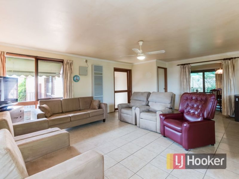 Photo - 22 Kerrison Drive, Hampton Park VIC 3976 - Image 5