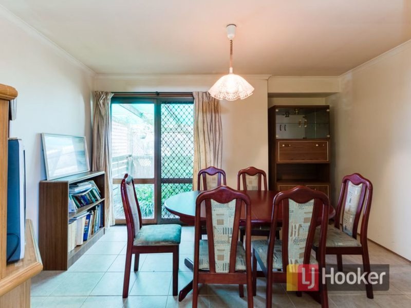 Photo - 22 Kerrison Drive, Hampton Park VIC 3976 - Image 8