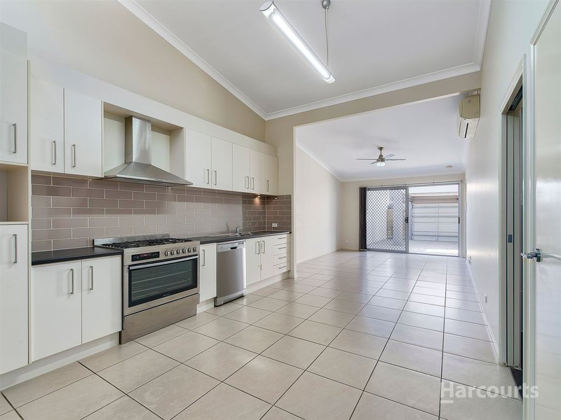 Photo - 22 Kimberly Park Way, Fitzgibbon QLD 4018 - Image 3