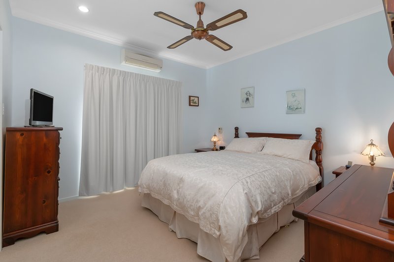 Photo - 22 Kinbrace Street, Ferny Grove QLD 4055 - Image 8