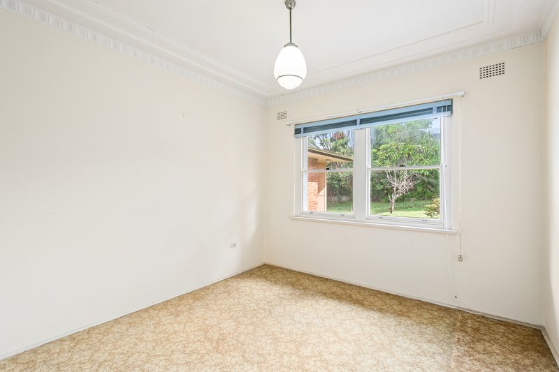 Photo - 22 Kitchener Street, Oatley NSW 2223 - Image 10