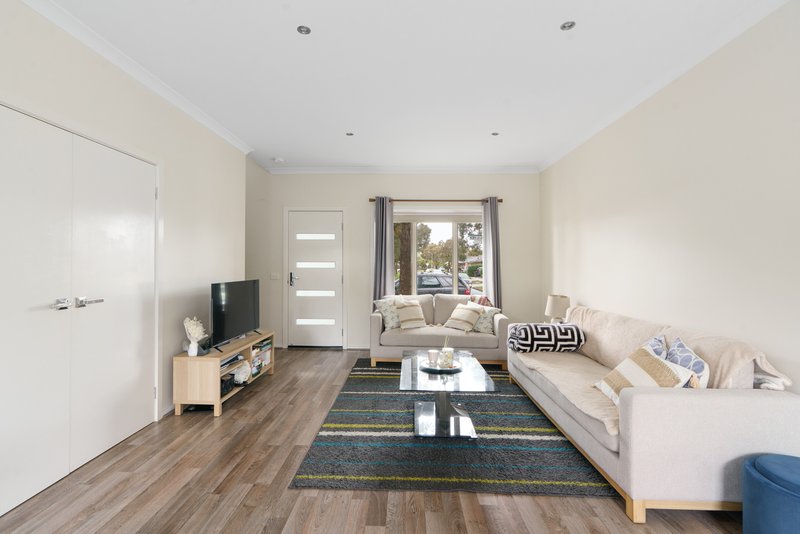 Photo - 22 Kopi Way, Wollert VIC 3750 - Image 3