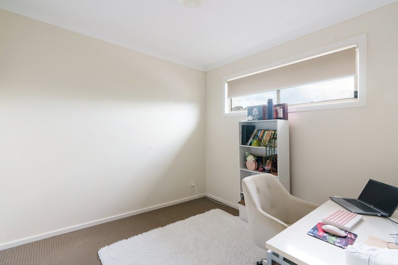 Photo - 22 Kopi Way, Wollert VIC 3750 - Image 8