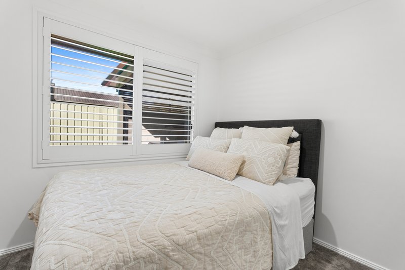 Photo - 22 Kukundi Drive, Glenmore Park NSW 2745 - Image 14