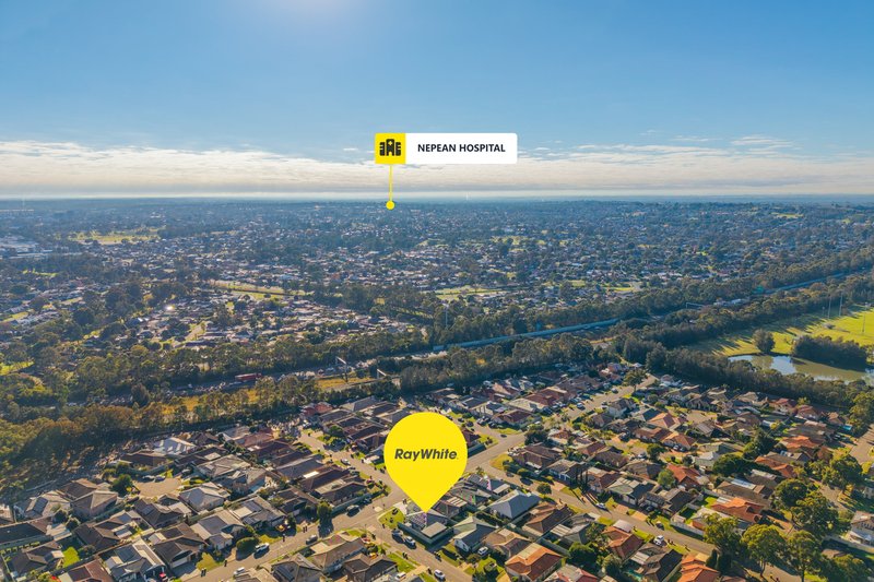 Photo - 22 Kukundi Drive, Glenmore Park NSW 2745 - Image 24