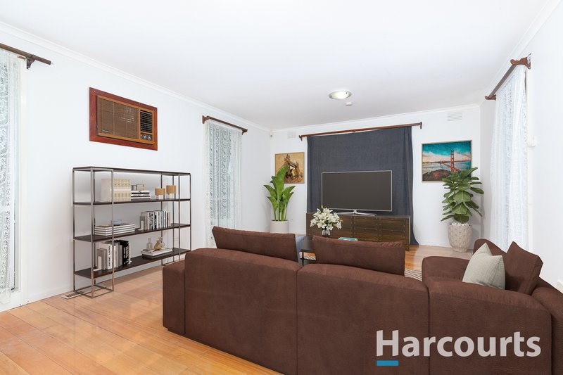 Photo - 22 Lachlan Drive, Endeavour Hills VIC 3802 - Image 4