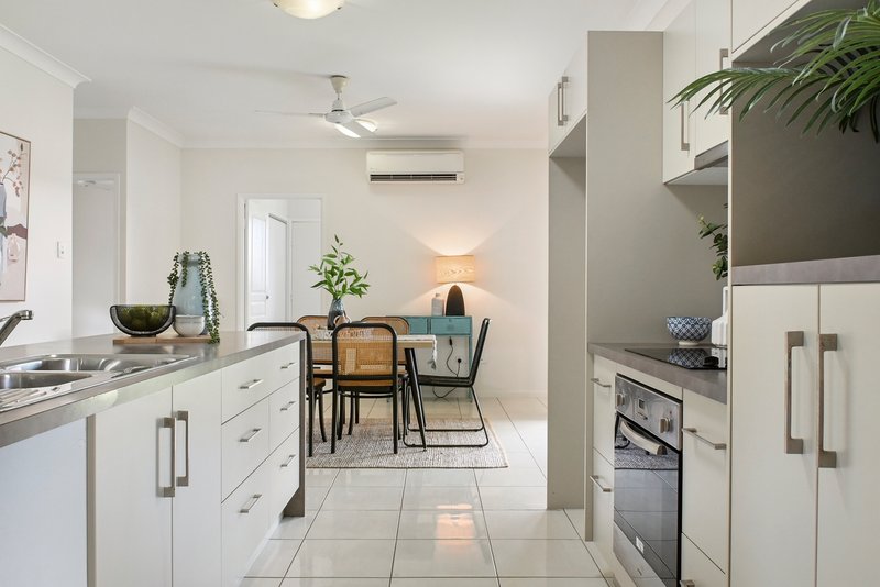 Photo - 22 Lady Musgrave Circuit, Burdell QLD 4818 - Image 5