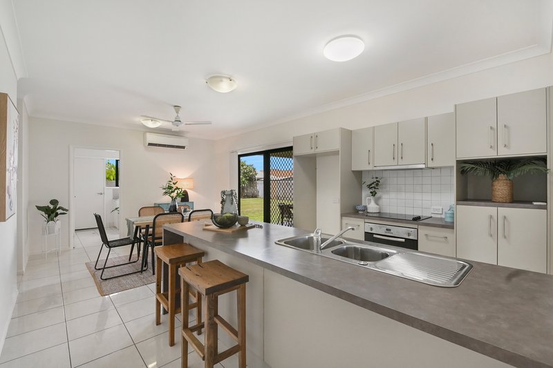 Photo - 22 Lady Musgrave Circuit, Burdell QLD 4818 - Image 6