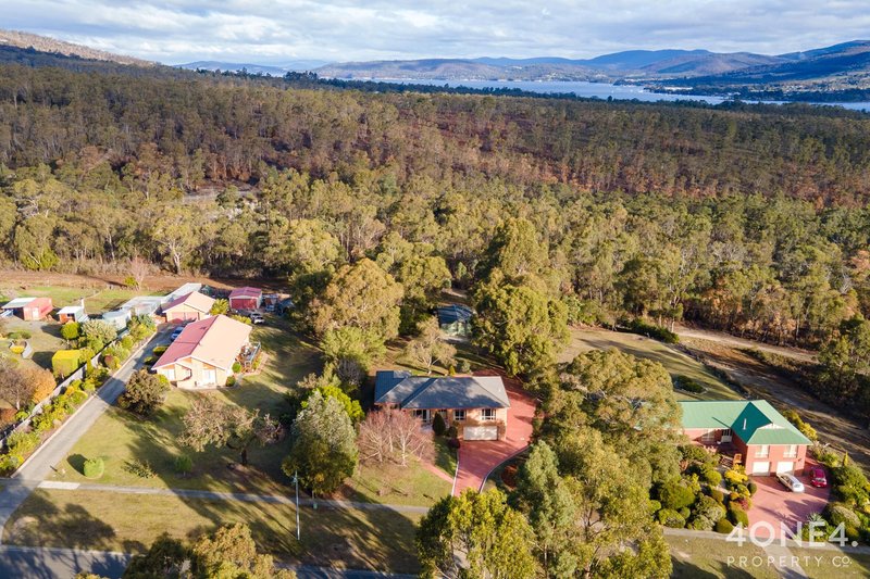 Photo - 22 Lady Penrhyn Drive, Blackmans Bay TAS 7052 - Image 2