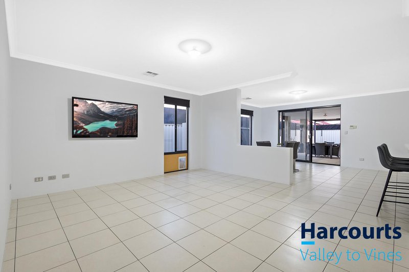 Photo - 22 Lakefield Drive, Brabham WA 6055 - Image 16