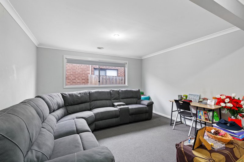 Photo - 22 Lakshmi Street, Epping VIC 3076 - Image 4