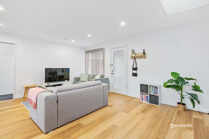 Photo - 2/2 Lalwinya Road, Mount Nelson TAS 7007 - Image 3