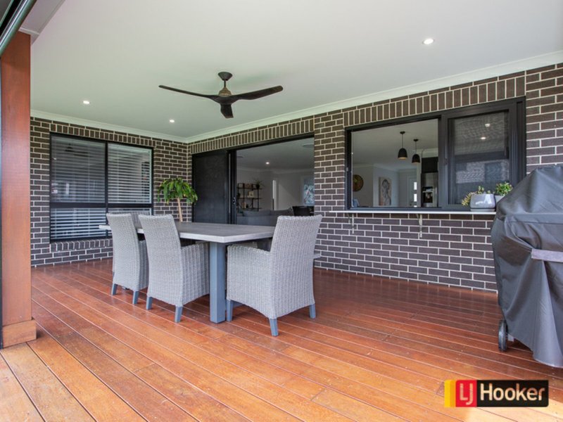 Photo - 22 Lambrusco Way, North Tamworth NSW 2340 - Image 6