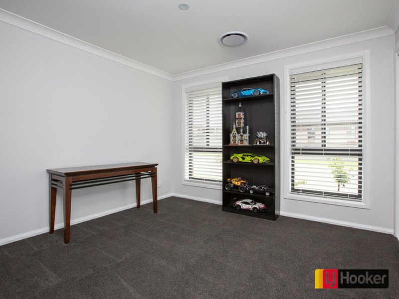 Photo - 22 Lambrusco Way, North Tamworth NSW 2340 - Image 10