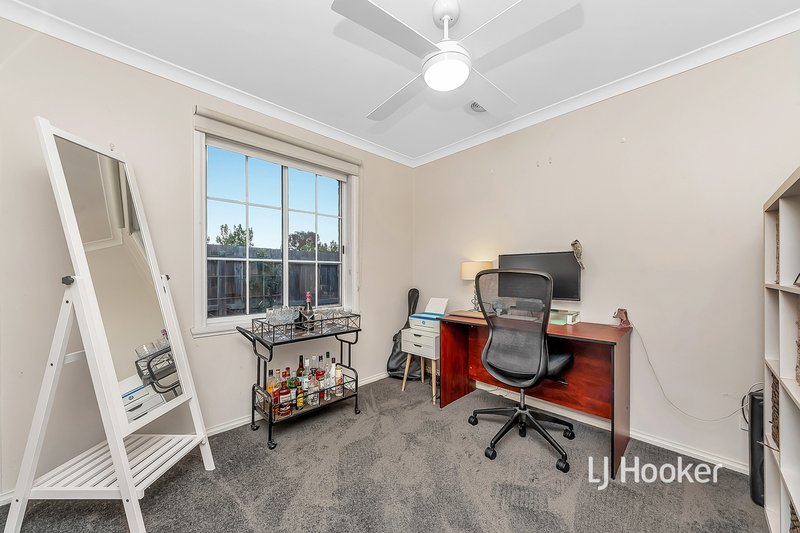 Photo - 22 Lancaster Drive, Point Cook VIC 3030 - Image 11