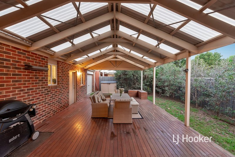 Photo - 22 Lancaster Drive, Point Cook VIC 3030 - Image 14