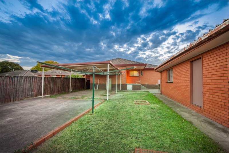 Photo - 22 Lantana Avenue, Thomastown VIC 3074 - Image 7