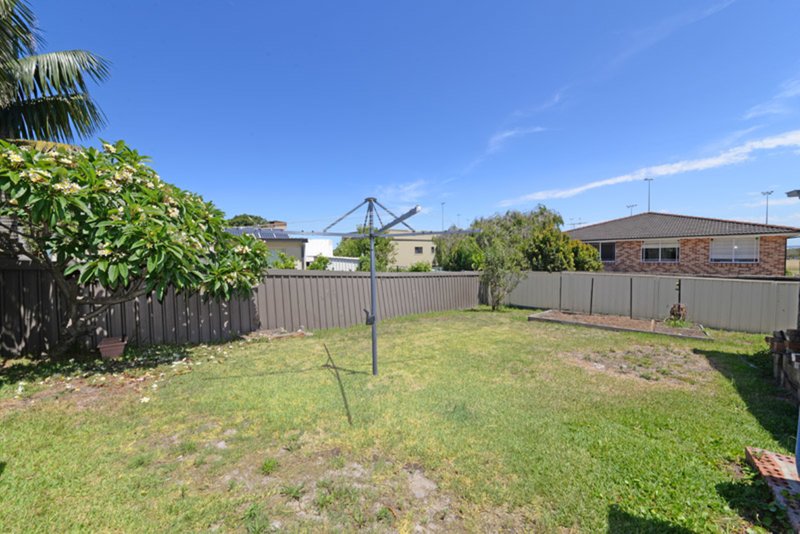 Photo - 22 Lasseter Avenue, Chifley NSW 2036 - Image 9