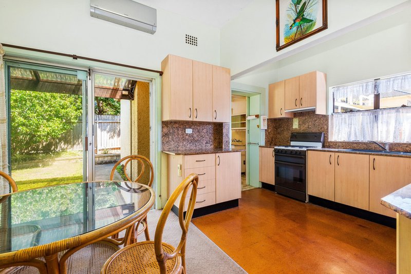 Photo - 22 Lavoni Street, Mosman NSW 2088 - Image 5