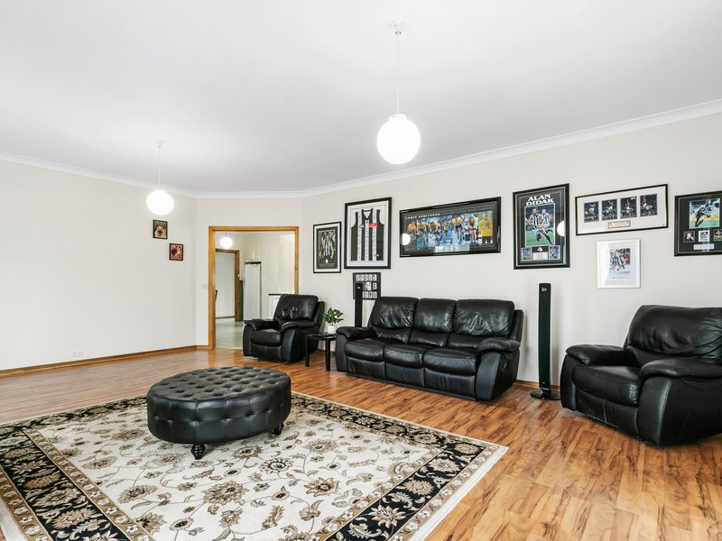 Photo - 22 Law Street, Newborough VIC 3825 - Image 4