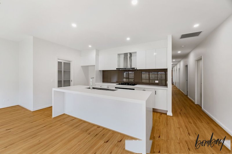 Photo - 22 Leafspring Road, Donnybrook VIC 3064 - Image 1