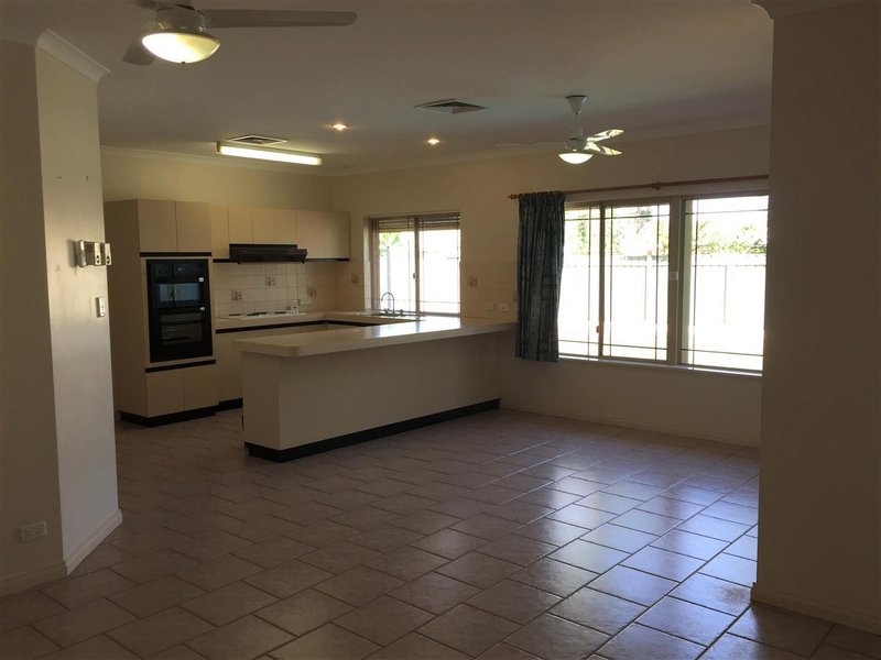 Photo - 22 Leonard Way, Nickol WA 6714 - Image 3