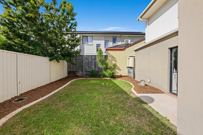 Photo - 2/2 Leopardwood Circuit, Robina QLD 4226 - Image 5