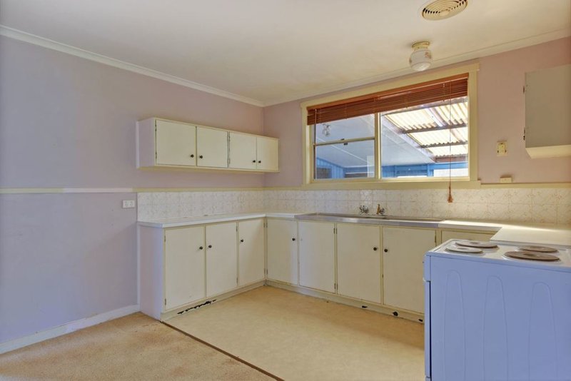 Photo - 22 Leventhorpe Street, Zeehan TAS 7469 - Image 2