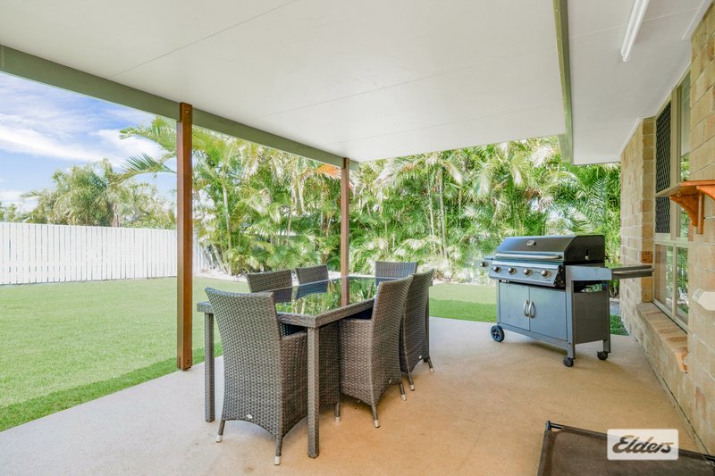 Photo - 22 Lexington Drive, Lammermoor QLD 4703 - Image 7