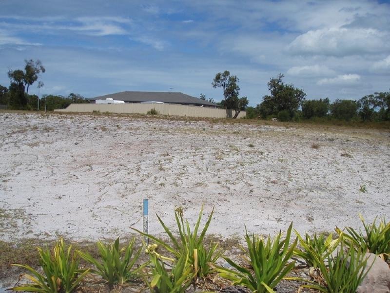 Photo - 22 Lilly Pilly Drive, , Burrum Heads QLD 4659 - Image 2